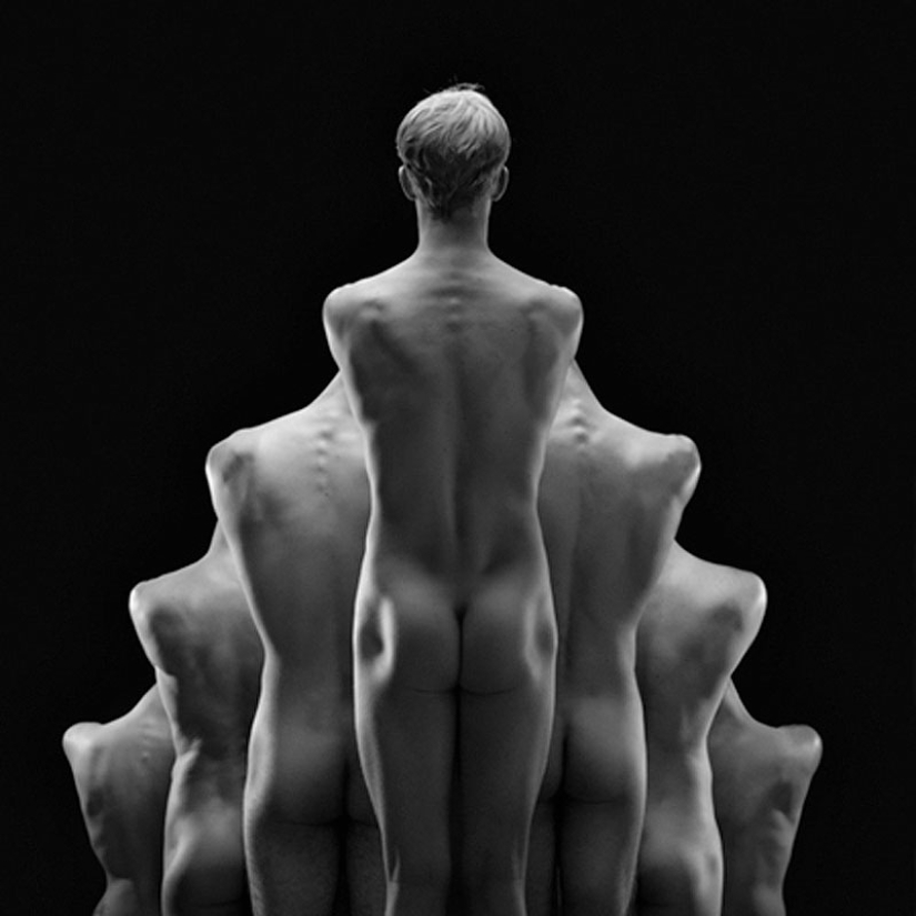 Blotting patterns of naked people by Olivier Valsecchi Blotting patterns of naked people by Olivier Valsecchi