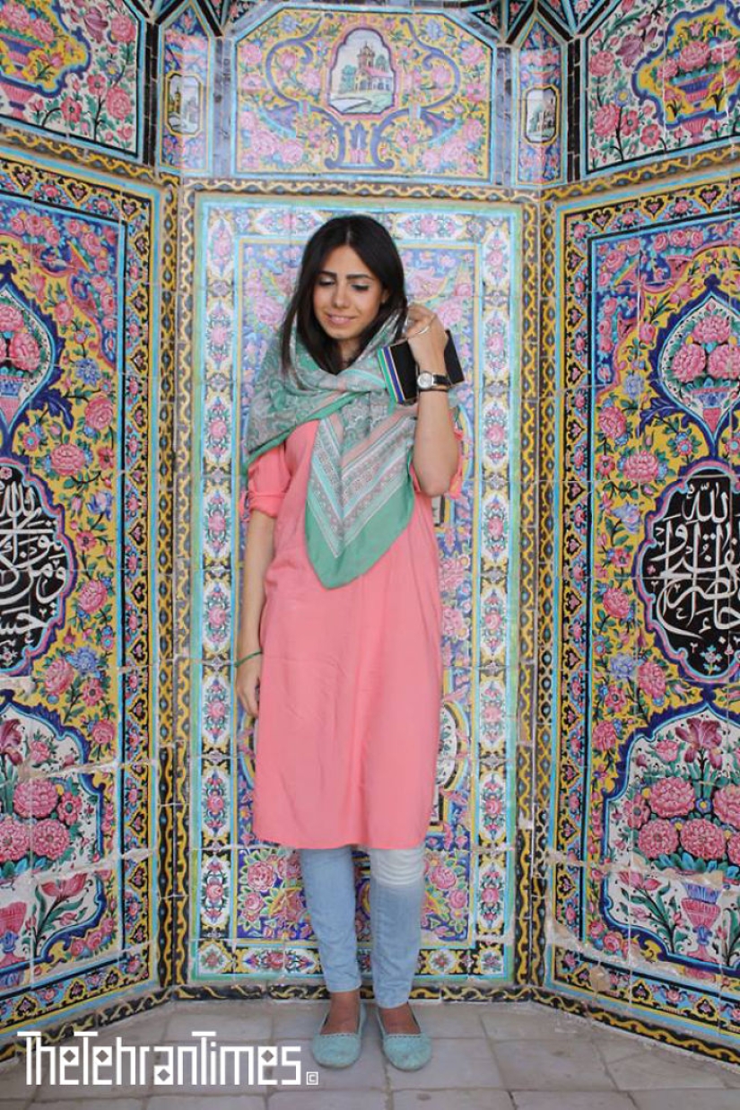 Bold Iranian fashionistas in sneakers destroy stereotypes