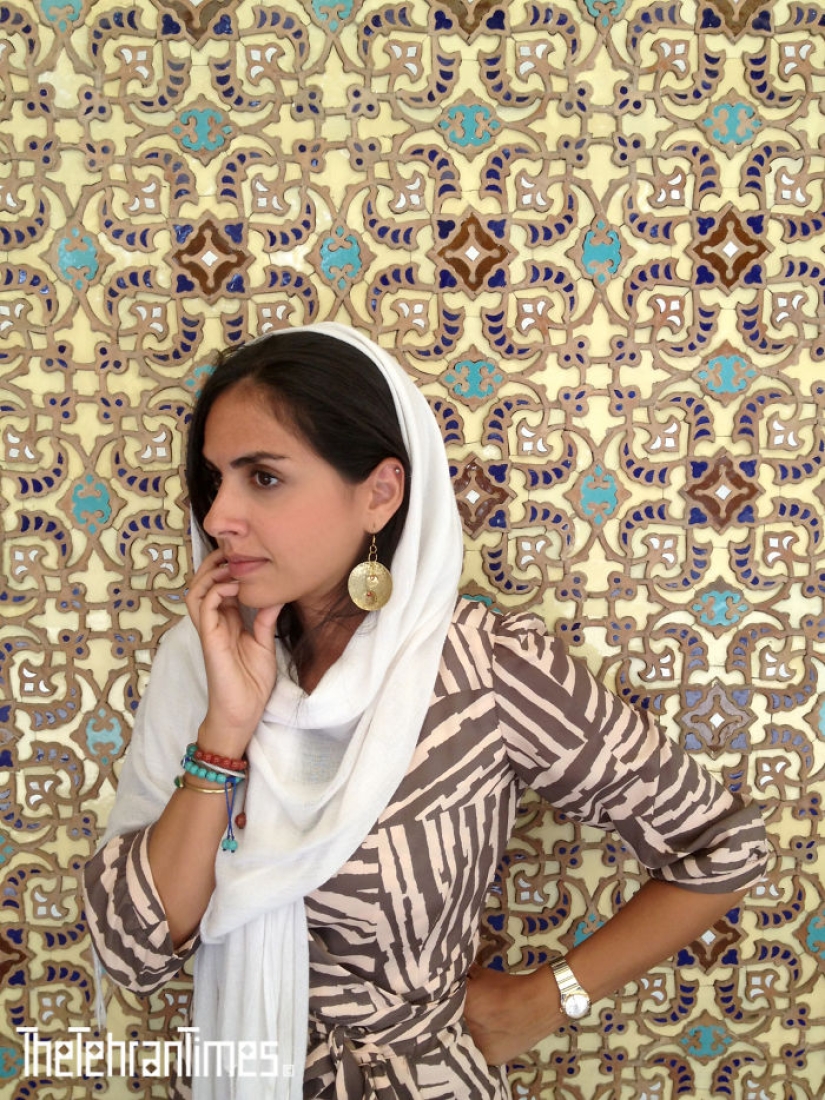 Bold Iranian fashionistas in sneakers destroy stereotypes