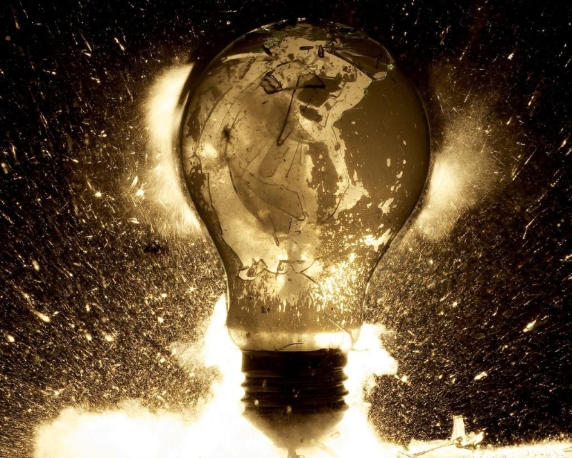&quot;Bombillas explosivas como sedante&quot;: una receta de John Smith