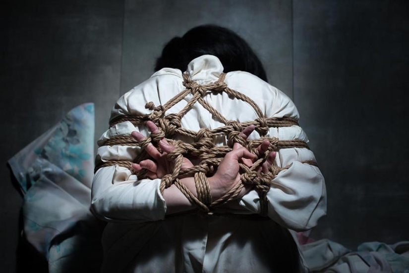 Bondage en japonés: una mujer australiana conquista la escena de un espectáculo prohibido en la Tierra del Sol Naciente