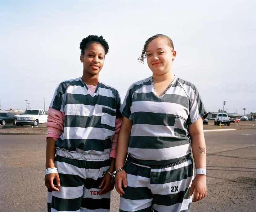 Bound in one chain: prisoner everyday life of female prisoners in one of the US prisons Bound in one chain: prisoner everyday life of female prisoners in one of the US prisons