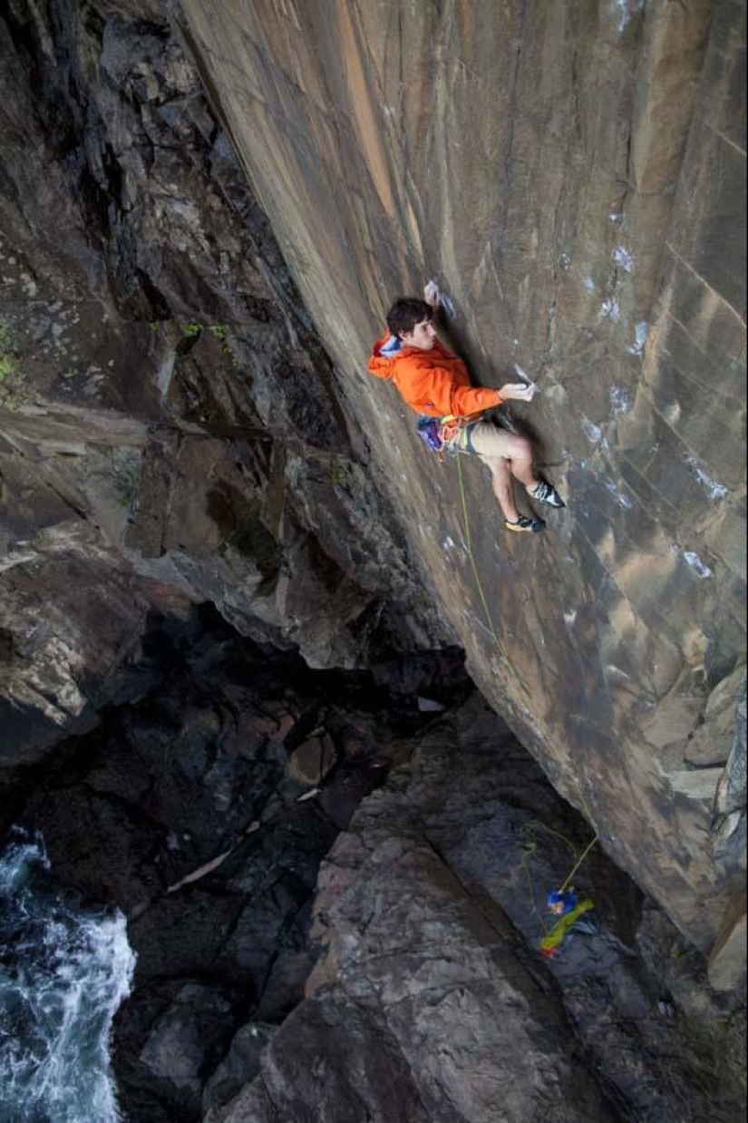 Breathtaking photos of rock climbers