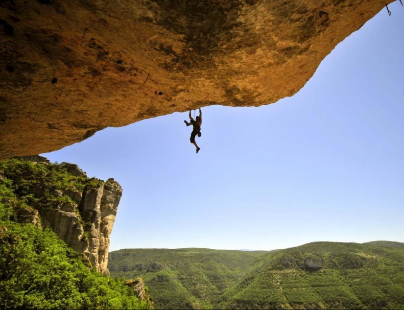 Breathtaking photos of rock climbers