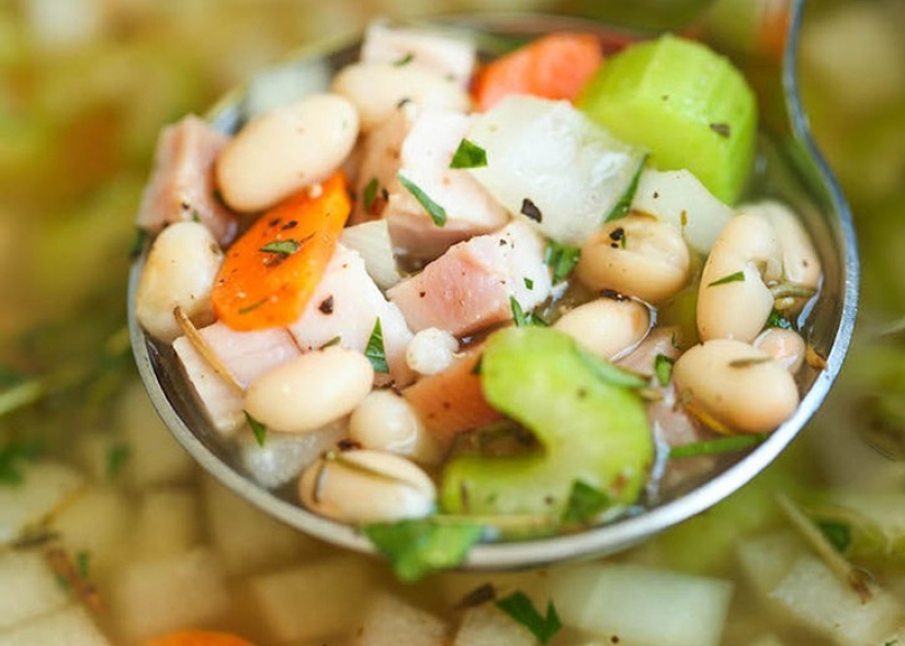 Brillante alboroto de primavera: 5 sopas de primavera simples y sabrosas en media hora