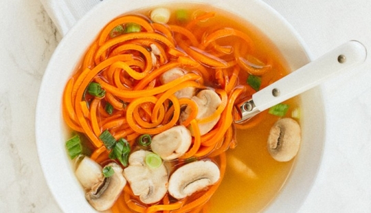 Brillante alboroto de primavera: 5 sopas de primavera simples y sabrosas en media hora Brillante alboroto de primavera: 5 sopas de primavera simples y sabrosas en media hora