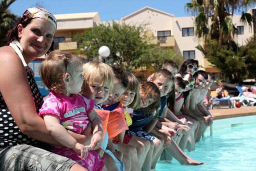Britain's largest family celebrates the birth of its 19th child