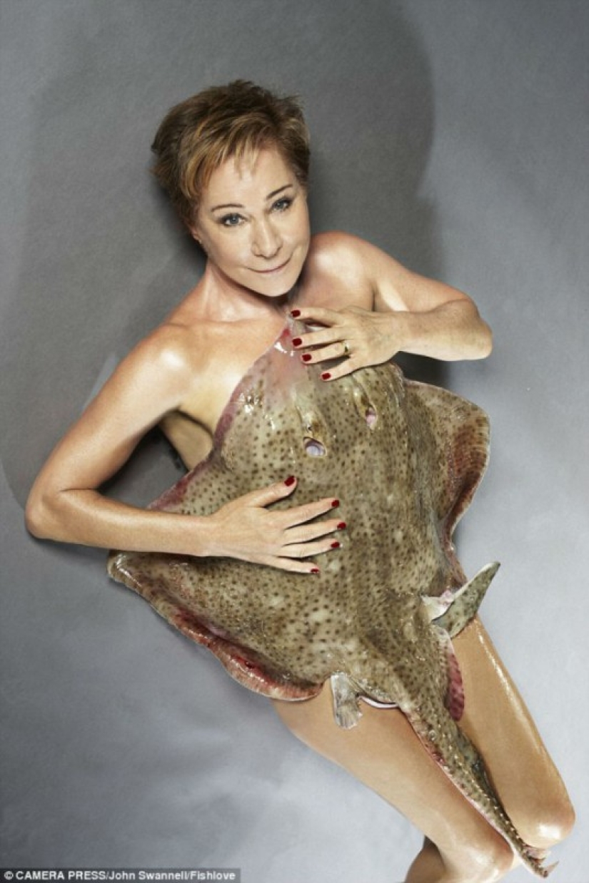 British celebrities undress in defense of the herring