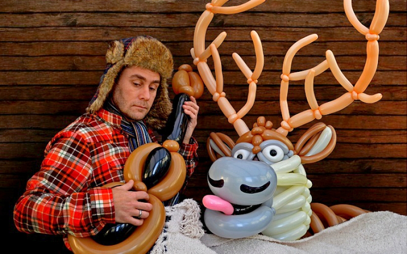 Británico recrea escenas de películas con globos Británico recrea escenas de películas con globos