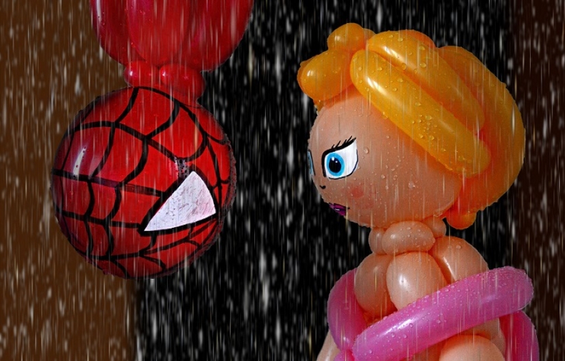 Británico recrea escenas de películas con globos Británico recrea escenas de películas con globos