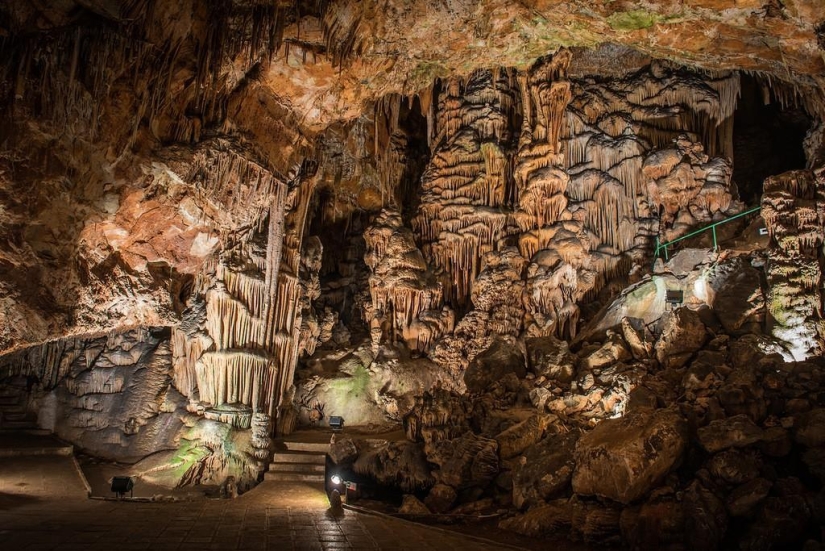 Bulgaria: Syeva Dupka Cave