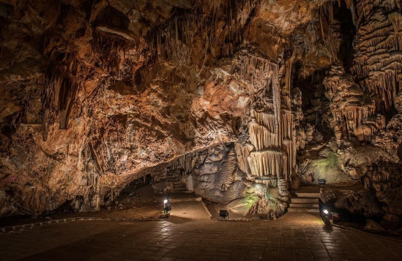 Bulgaria: Syeva Dupka Cave