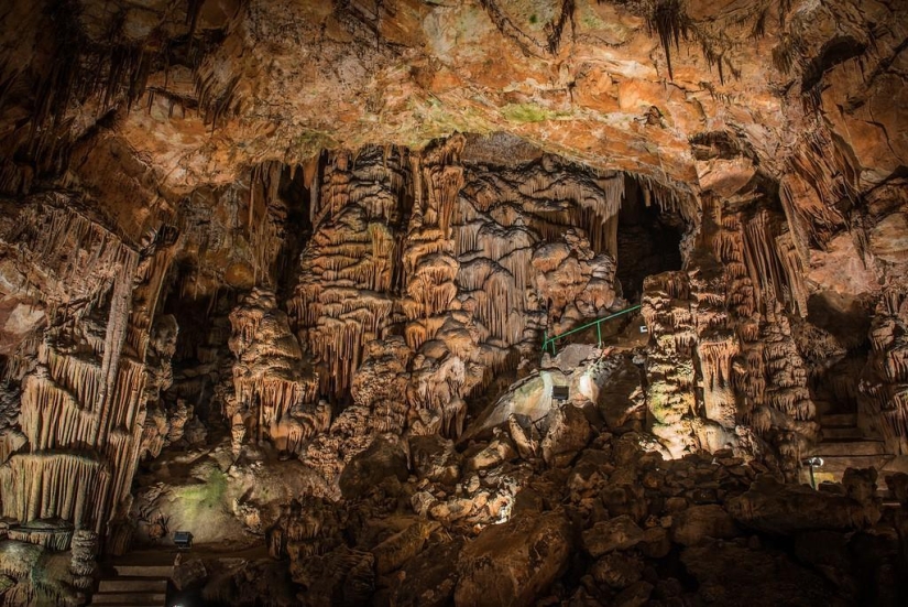 Bulgaria: Syeva Dupka Cave