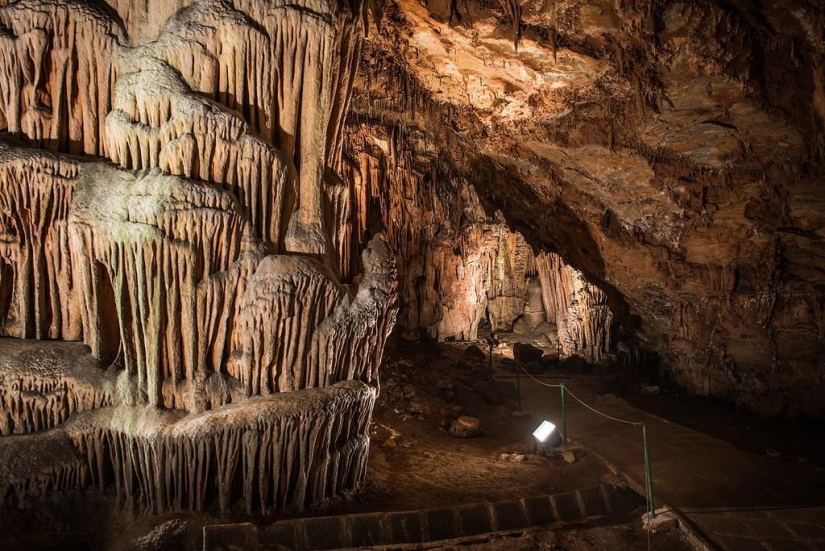 Bulgaria: Syeva Dupka Cave