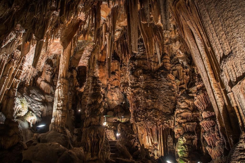 Bulgaria: Syeva Dupka Cave