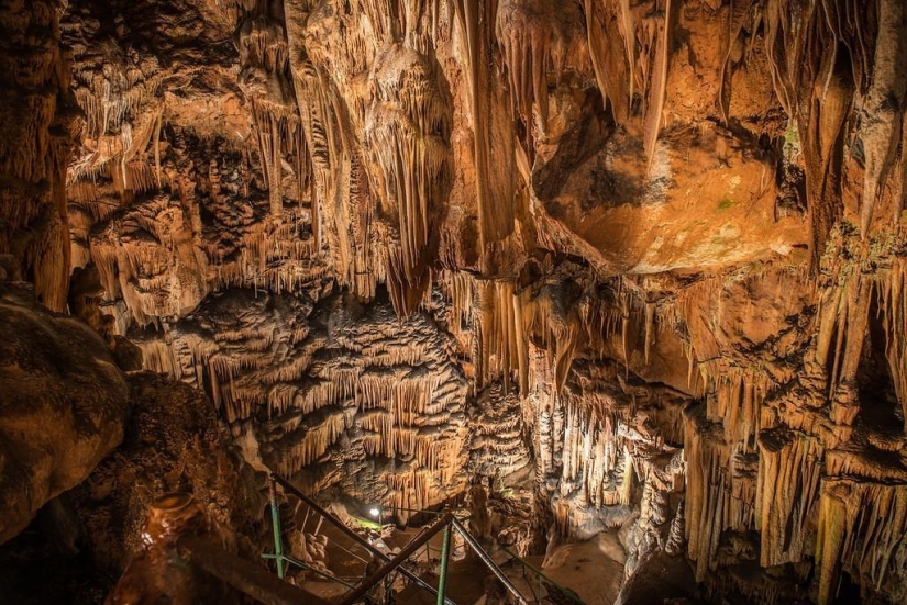Bulgaria: Syeva Dupka Cave