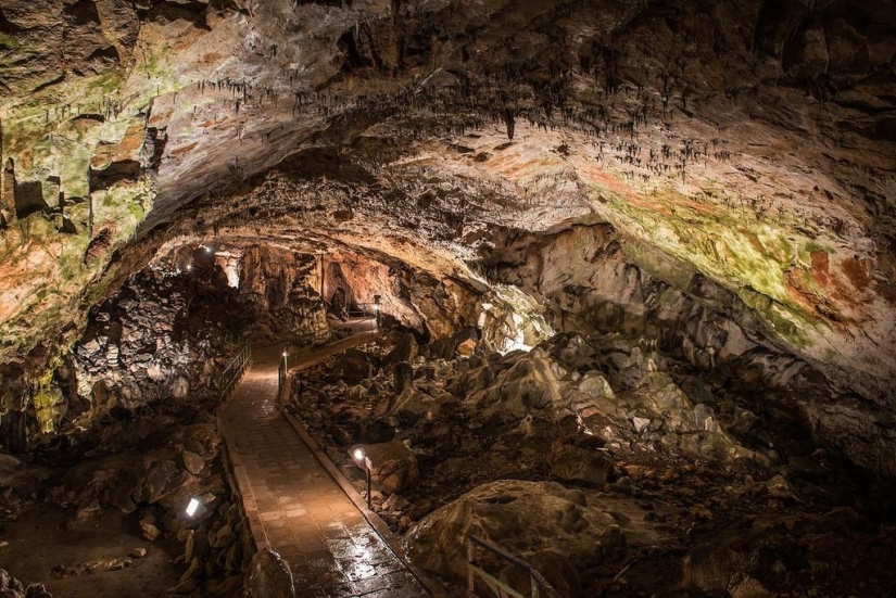 Bulgaria: Syeva Dupka Cave