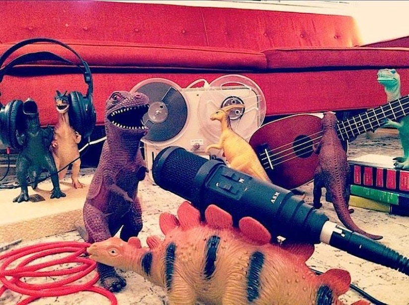 Cada noche los dinosaurios tienen una fila