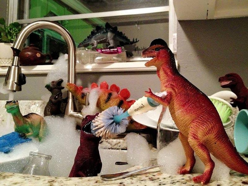 Cada noche los dinosaurios tienen una fila