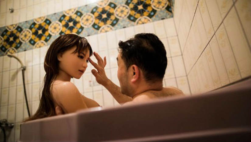 Cada vez más japoneses prefieren las relaciones con muñecas sexuales de goma