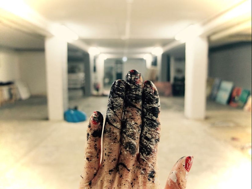 Cada vez que hago arte, también me transformo a mí mismo en una obra de arte. Cada vez que hago arte, también me transformo a mí mismo en una obra de arte.