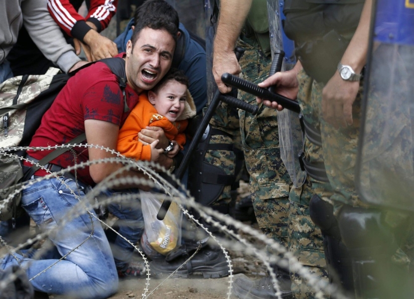 Camino difícil y peligroso de los refugiados a Europa