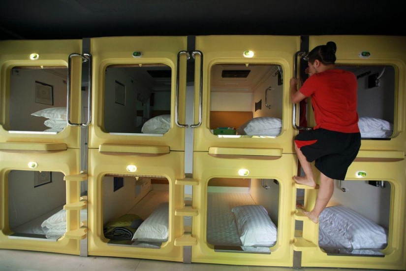 Capsule hotel in China - rooms without a view