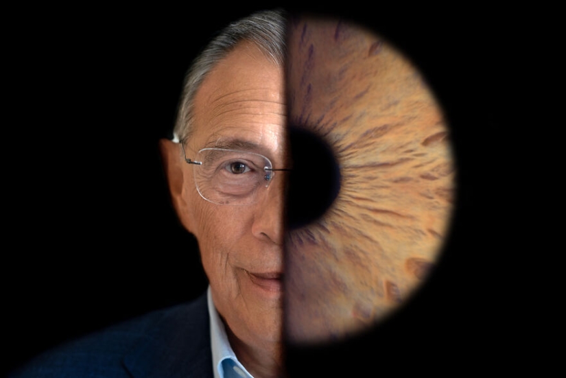 Capturo la individualidad de los seres humanos fotografiando sus rostros y sus iris. Capturo la individualidad de los seres humanos fotografiando sus rostros y sus iris.