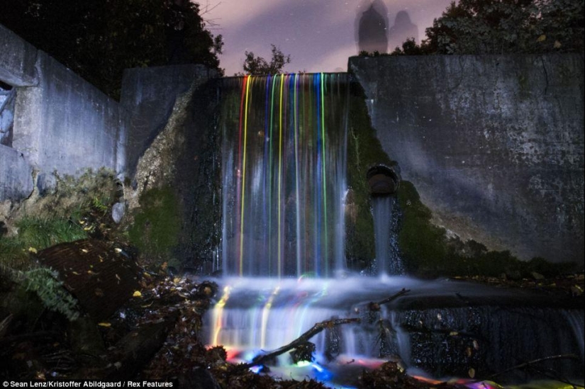 cascadas de neón