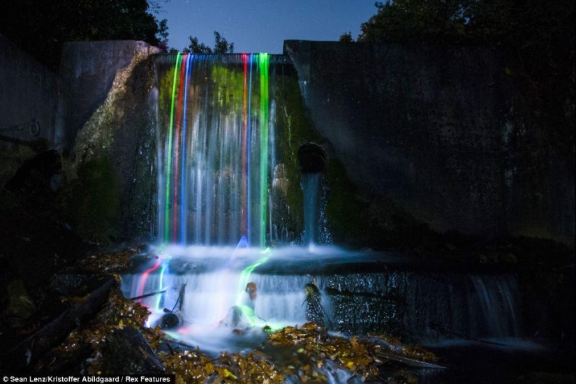 cascadas de neón