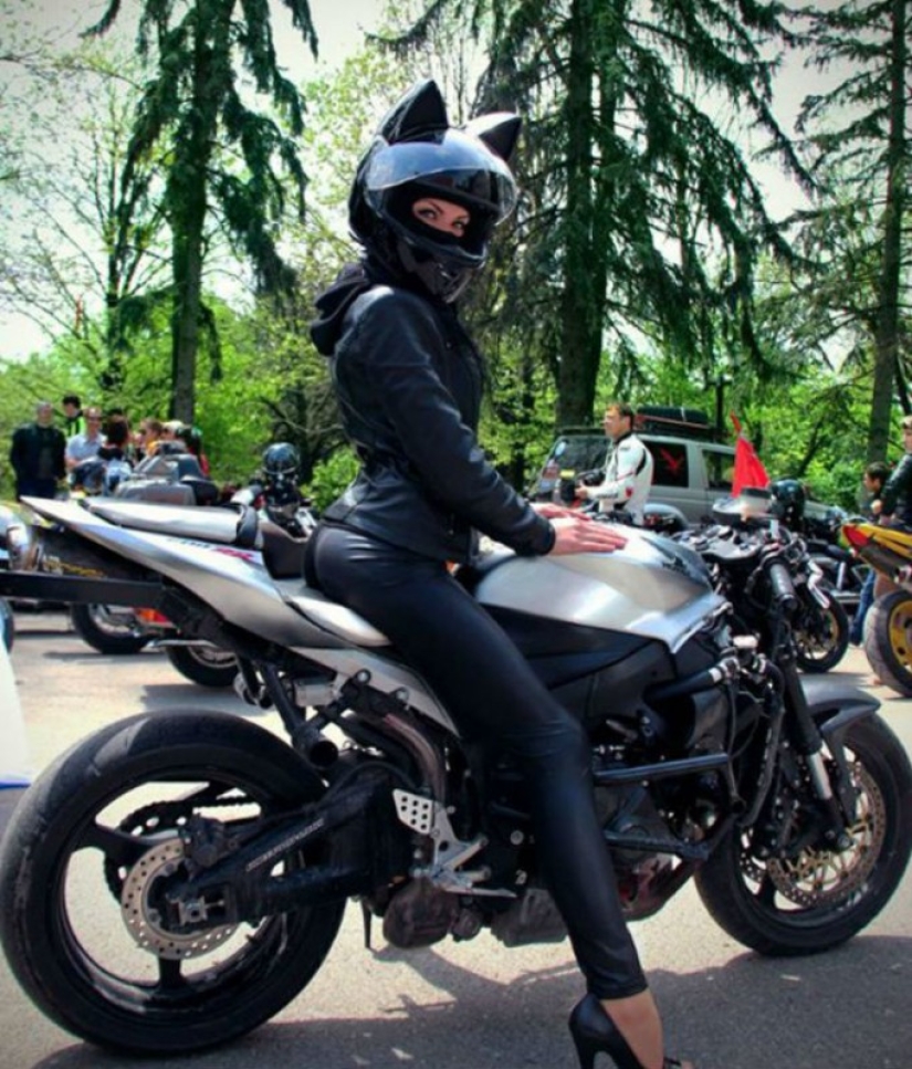 Casco para una verdadera catwoman Casco para una verdadera catwoman