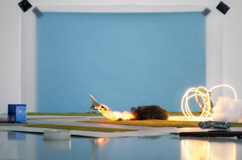 Casi como en la vida real: los fotógrafos recrearon imágenes históricas famosas en miniatura Casi como en la vida real: los fotógrafos recrearon imágenes históricas famosas en miniatura