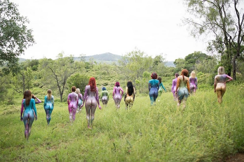 Celebrando tu cuerpo: Sumérgete en el brillo y escapa a los campos…