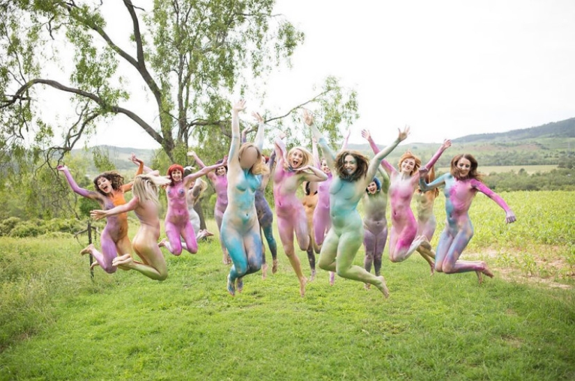 Celebrating your body: Plunge into glitter and escape into the fields…