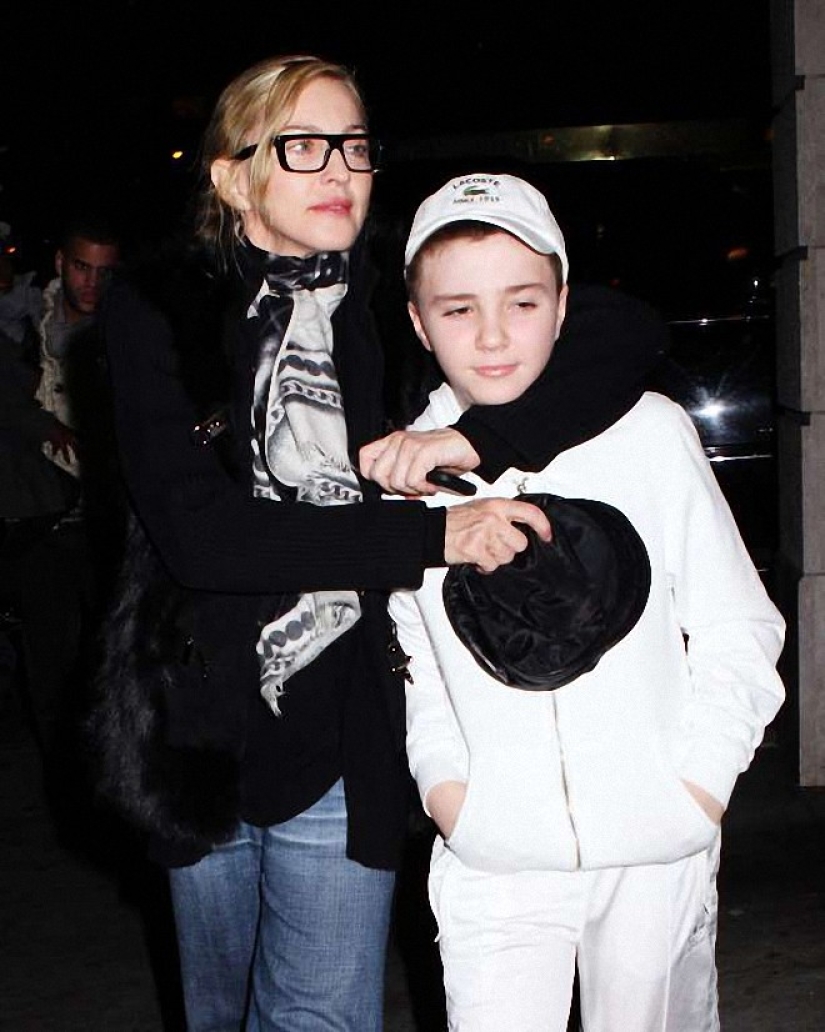 Celebrity moms who gave birth after 40