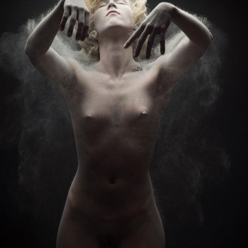 Cenizas - erótica no trivial por Olivier Valsecchi Cenizas - erótica no trivial por Olivier Valsecchi
