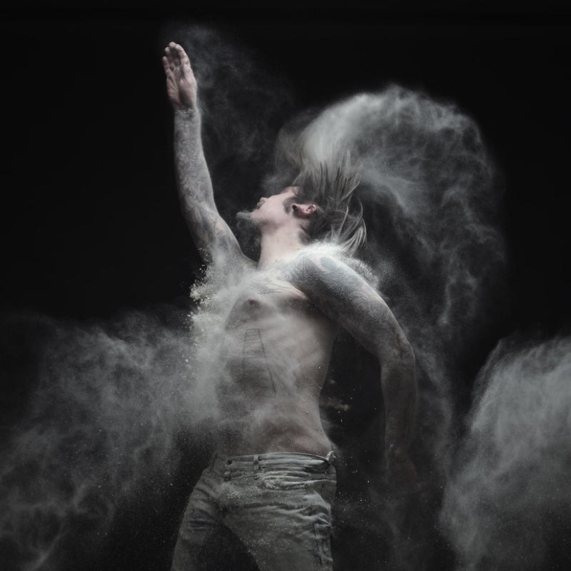 Cenizas - erótica no trivial por Olivier Valsecchi Cenizas - erótica no trivial por Olivier Valsecchi
