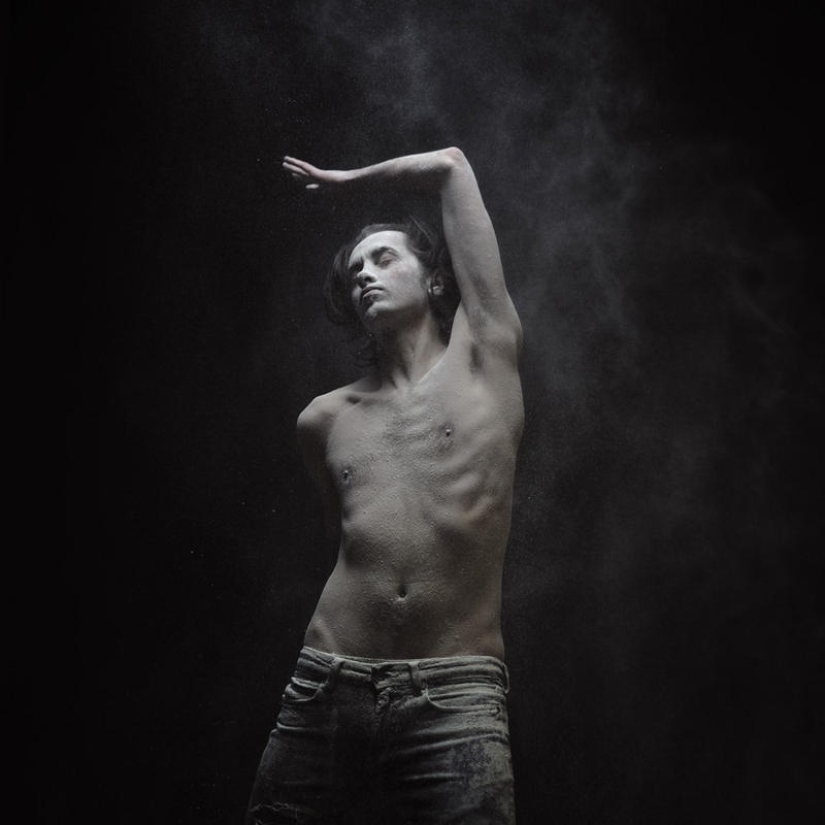 Cenizas - erótica no trivial por Olivier Valsecchi Cenizas - erótica no trivial por Olivier Valsecchi