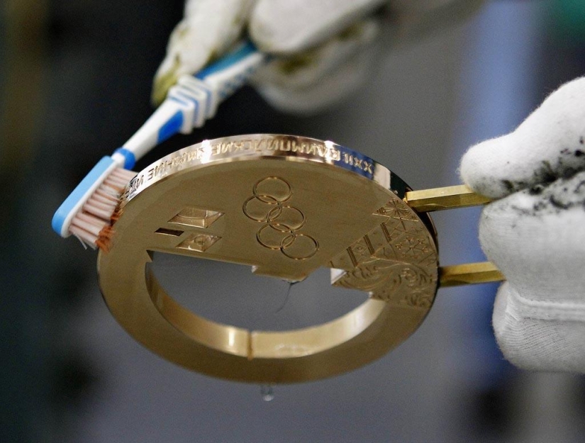 Cherished 535 grams: how Olympic medals are made