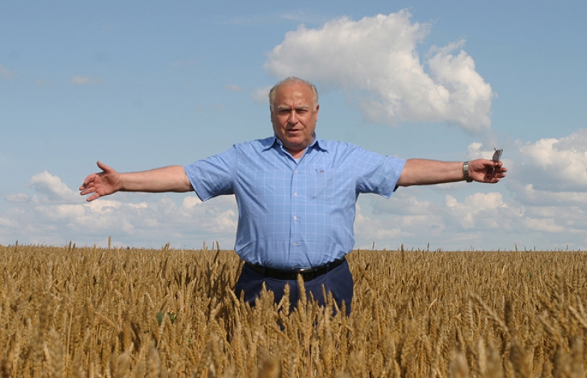 Chernomyrdin to everyone. And always, and everywhere Chernomyrdin to everyone. And always, and everywhere