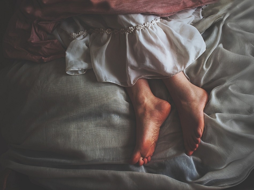 Chica y su amigo invisible Chica y su amigo invisible