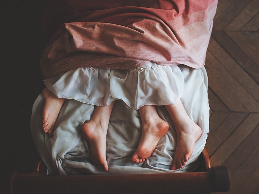 Chica y su amigo invisible Chica y su amigo invisible