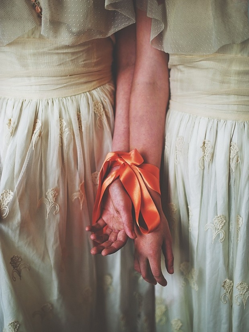 Chica y su amigo invisible Chica y su amigo invisible