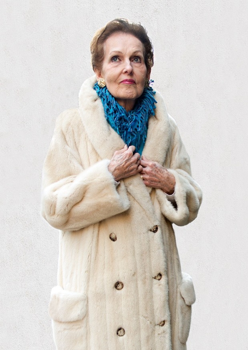 Chicas de edad elegante de Manhattan y Beverly Hills