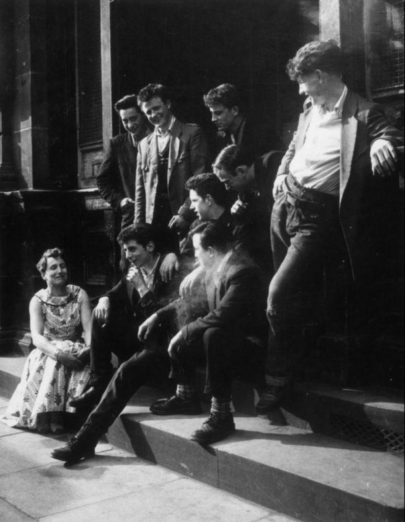 Chicos de peluche: hipsters y punks en una botella Chicos de peluche: hipsters y punks en una botella