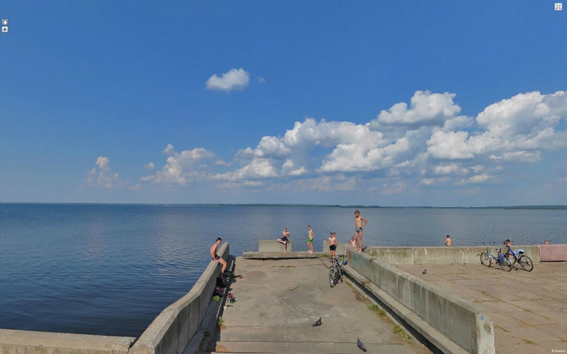 Childhood in small and big cities of Russia