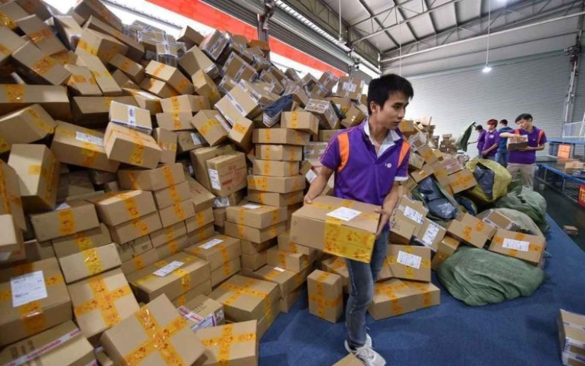 China Post durante el Día Mundial de las Compras el 11 de noviembre. Russian Post, ¡espera querido!