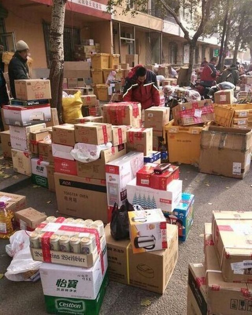 China Post durante el Día Mundial de las Compras el 11 de noviembre. Russian Post, ¡espera querido!