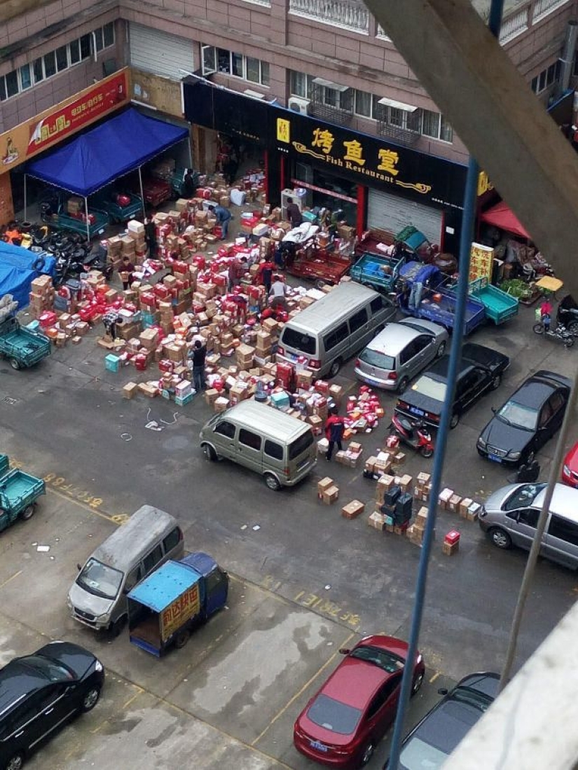 China Post durante el Día Mundial de las Compras el 11 de noviembre. Russian Post, ¡espera querido!