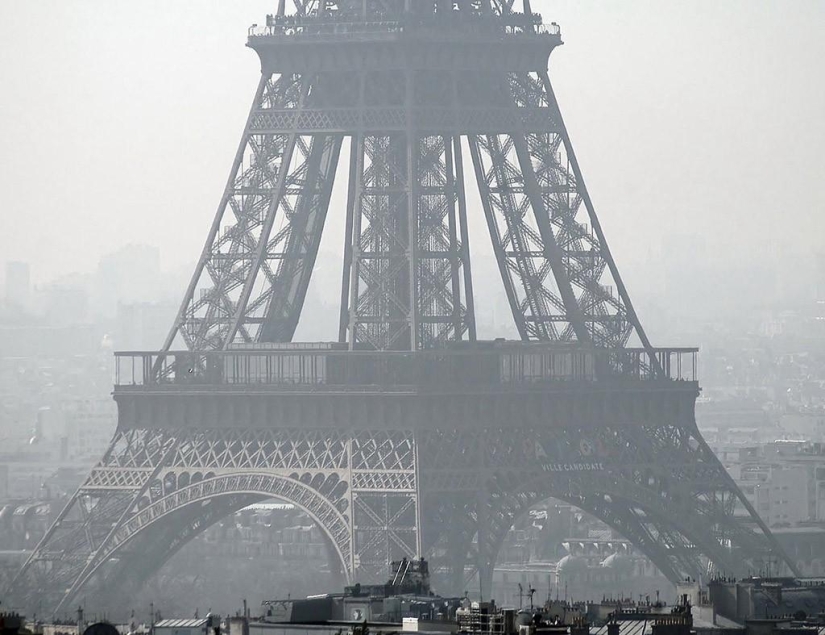 Cities shrouded in mist Cities shrouded in mist